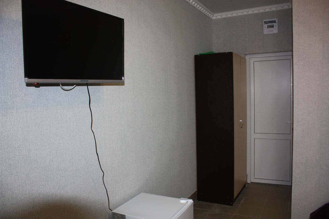 Viktoria Hotel Pizunda Extérieur photo