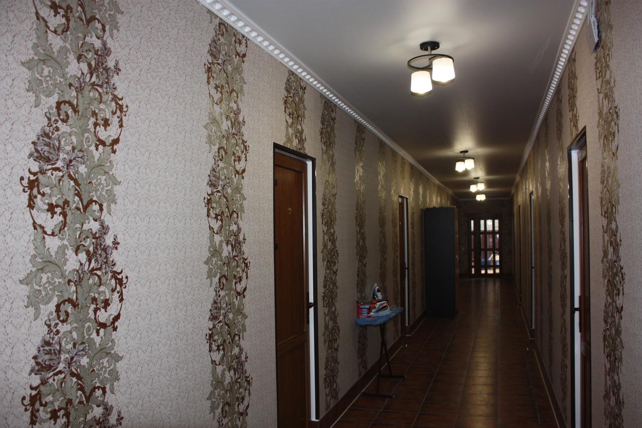 Viktoria Hotel Pizunda Extérieur photo